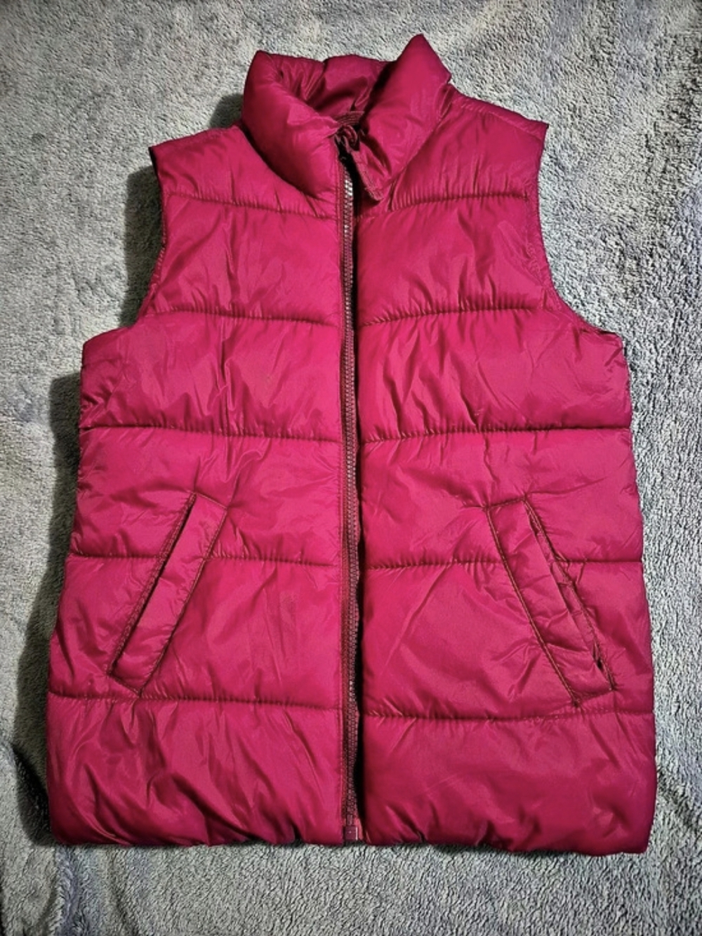 Old Navy Puffer Vest in Pink